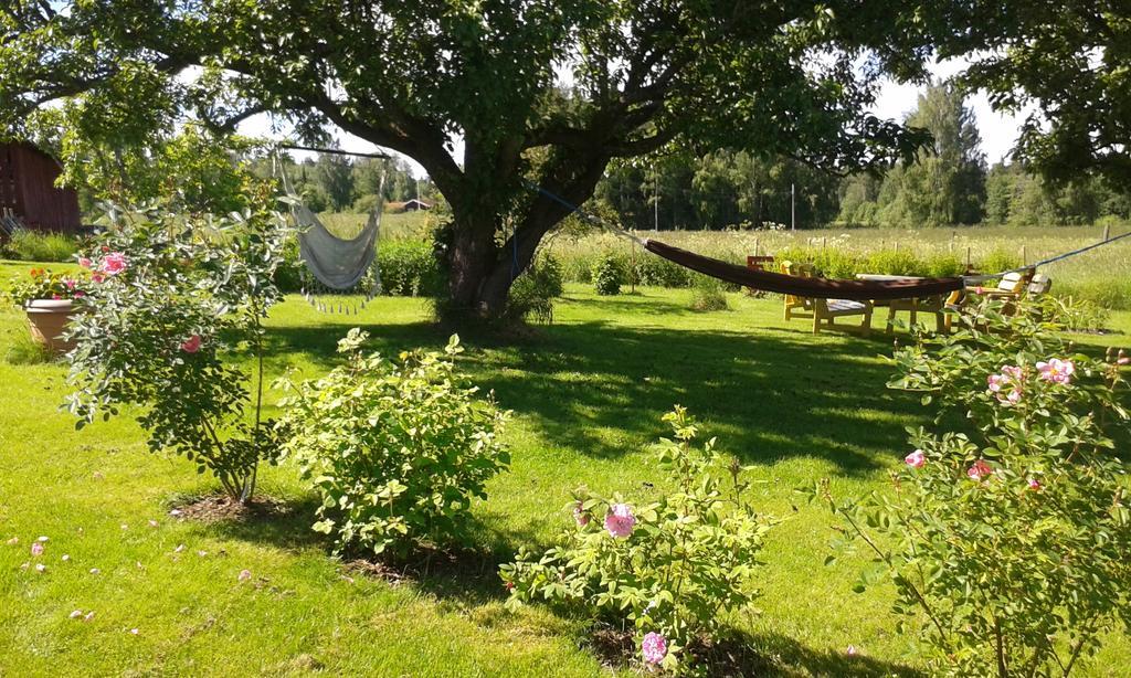 Dagmarsgardens Stuguthyrningen Villa Kullsbjorken Exterior foto